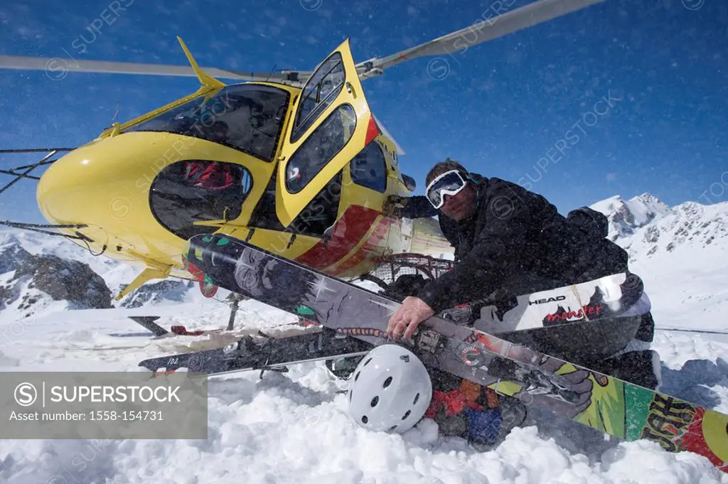 Switzerland, Engadin, Suvretta, helicopter, skier, get out, ski equipment, ,