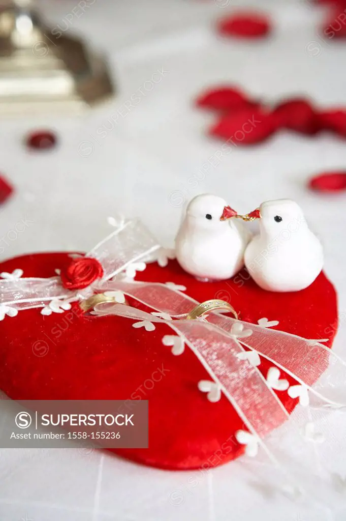 Pillow for rings, heart_shaped, pigeons, wedding rings