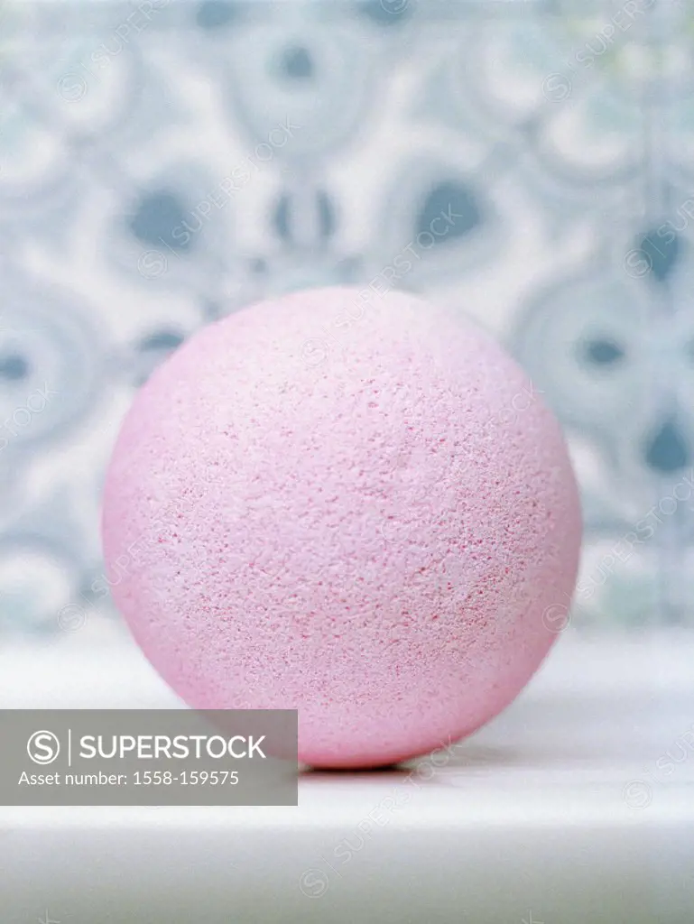 Cosmetic article, bath ball, pink