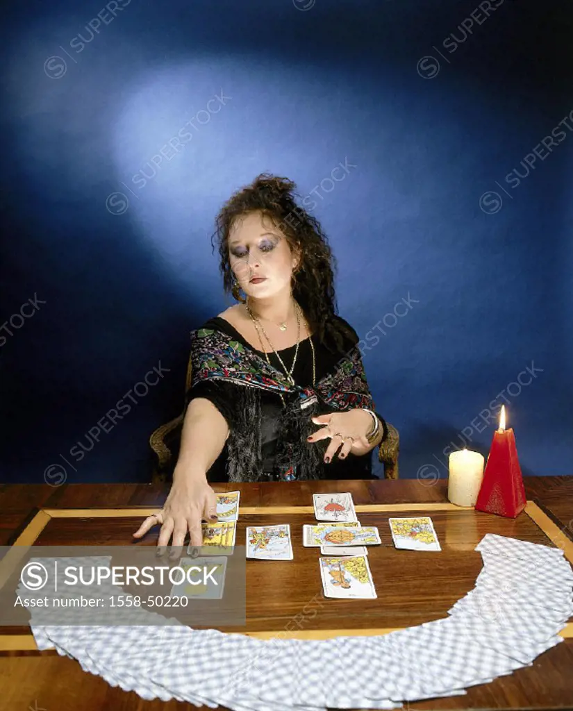 Spiritualism, superstition, magic, forecast, prediction, future, interpretation, playing cards, tarot cards, tarot game, woman, fortune-teller, predic...