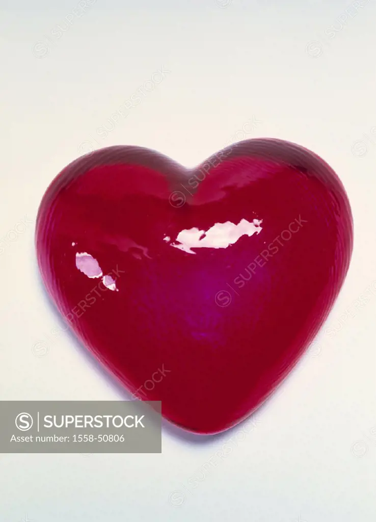 Glass heart, heart, heart-shaped, glasses, glass, red, symbol, love, lie, studio,product shot, still life