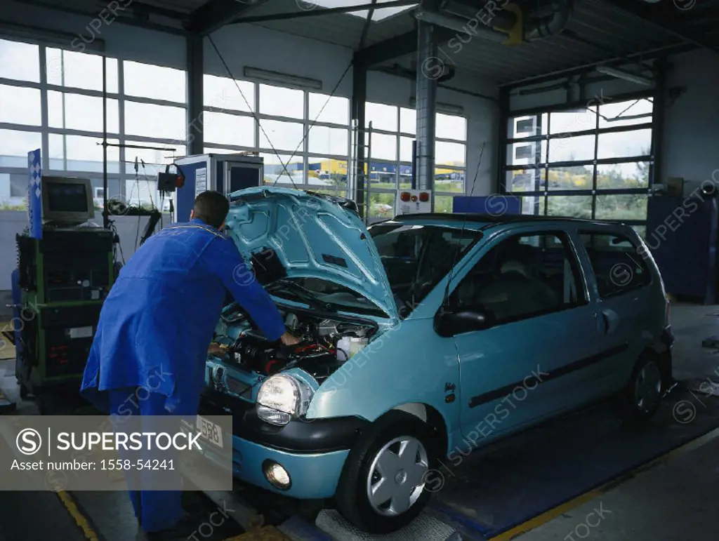 Technical Inspection Agency, mechanics, car, exhaust fume examination, garage, workshop, private car, vehicle, Renault Twingo, exhaust fume special ex...