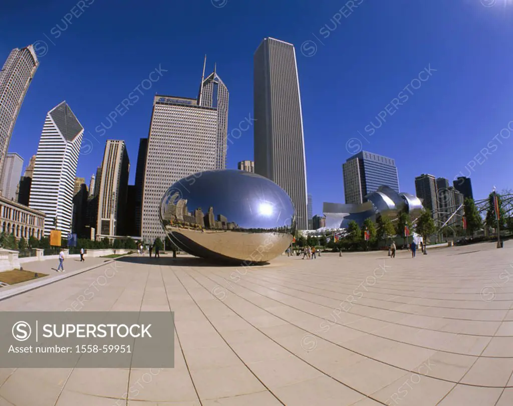 USA, Illinois, Chicago, Millenium park,  skyscrapers, sculpture ´The Bean´,  Passer-bys North America,  United States of America, city, sight landmark...