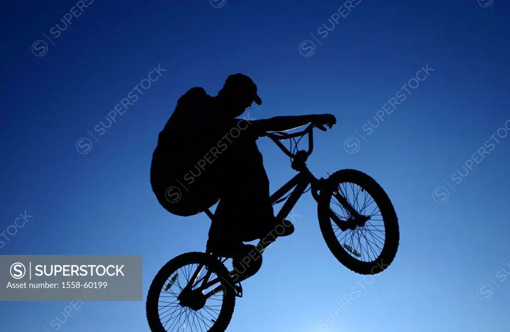 Silhouette, BMX-Fahrer, jump, at the side    Radsport, trend sport, Funsport, man, young, teenager, 20-30 years, BMX-Fahren, BMX, bicycle, skill, diff...