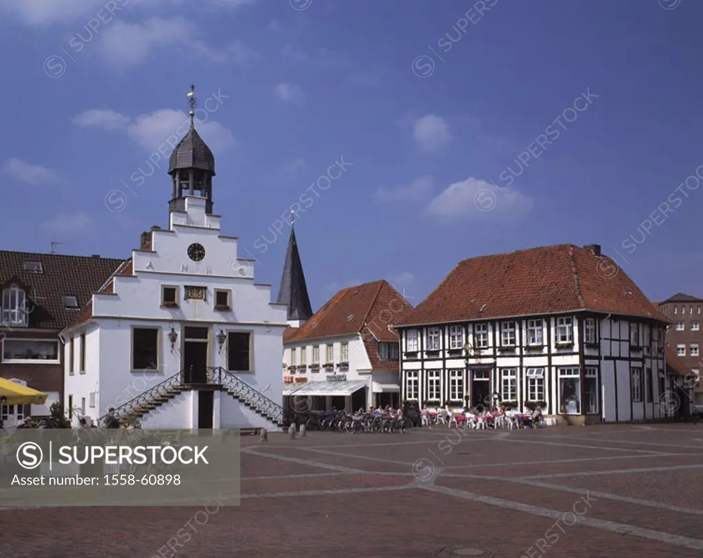 Germany, Lower Saxony, Lingen,  Market place, town hall, old Posthalterei  Europe, Emsland, place, town hall buildings, built 1555, 1663, belfry, rebu...