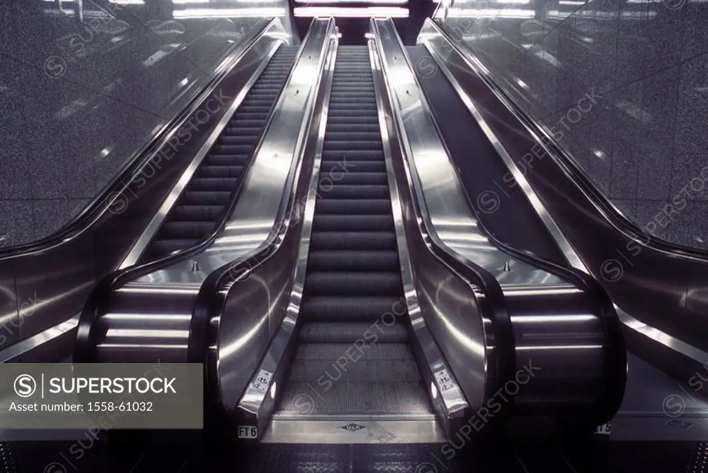 U-Bahnstation, escalators, human-empty   Railway station, railway station, steady sponsors, escalator, driving stairway, modern, passenger transportat...