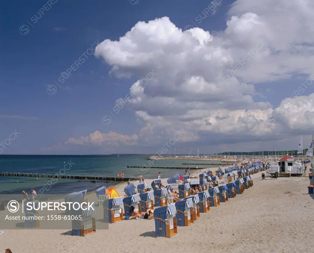 Germany, Mecklenburg-Western Pomerania,  Kühlungsborn, sandy beach, wicker beach chairs  Europe, Central Europe, north-east Germany, Baltic sea bath, ...