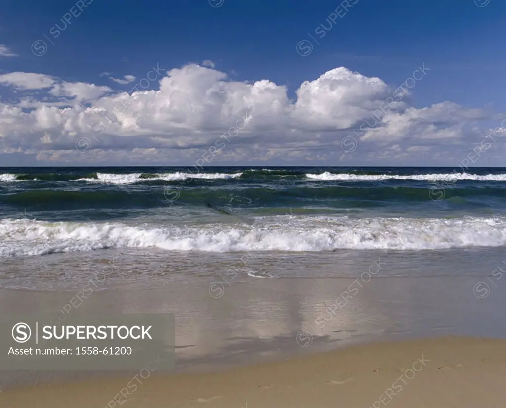 Beach, sea, waves   Europe, Poland, Rzeczpospolita Polska, Polnische Ostseeküste coast, Baltic sea, surf, spray, outlook, view, sea gaze, horizon, hea...