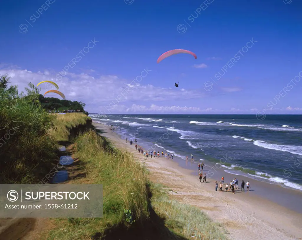 Poland, Rewal, beach opinion, vacationers,  Walk, Paraglider, Baltic sea  Europe, Rzeczpospolita Polska, Polnische Ostseeküste coast, sea, waves, wate...