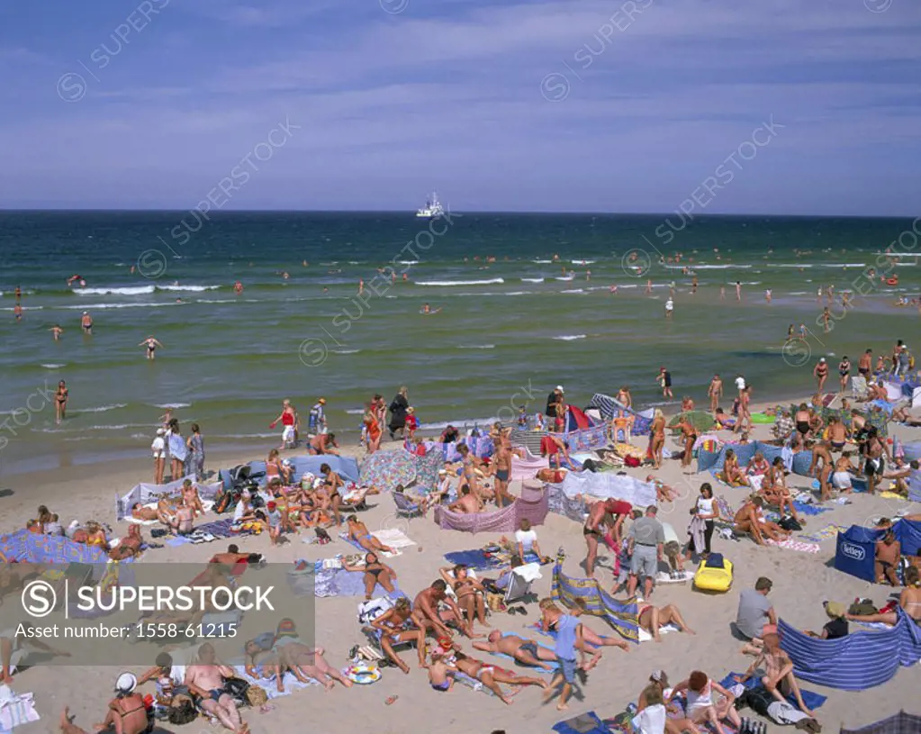 Poland, west Pomerania, Misdroy,  Beach opinion, swimmers, sea  Europe, Rzeczpospolita Polska, Polnische Ostseeküste coast, Miedzyzdroje, place, place...