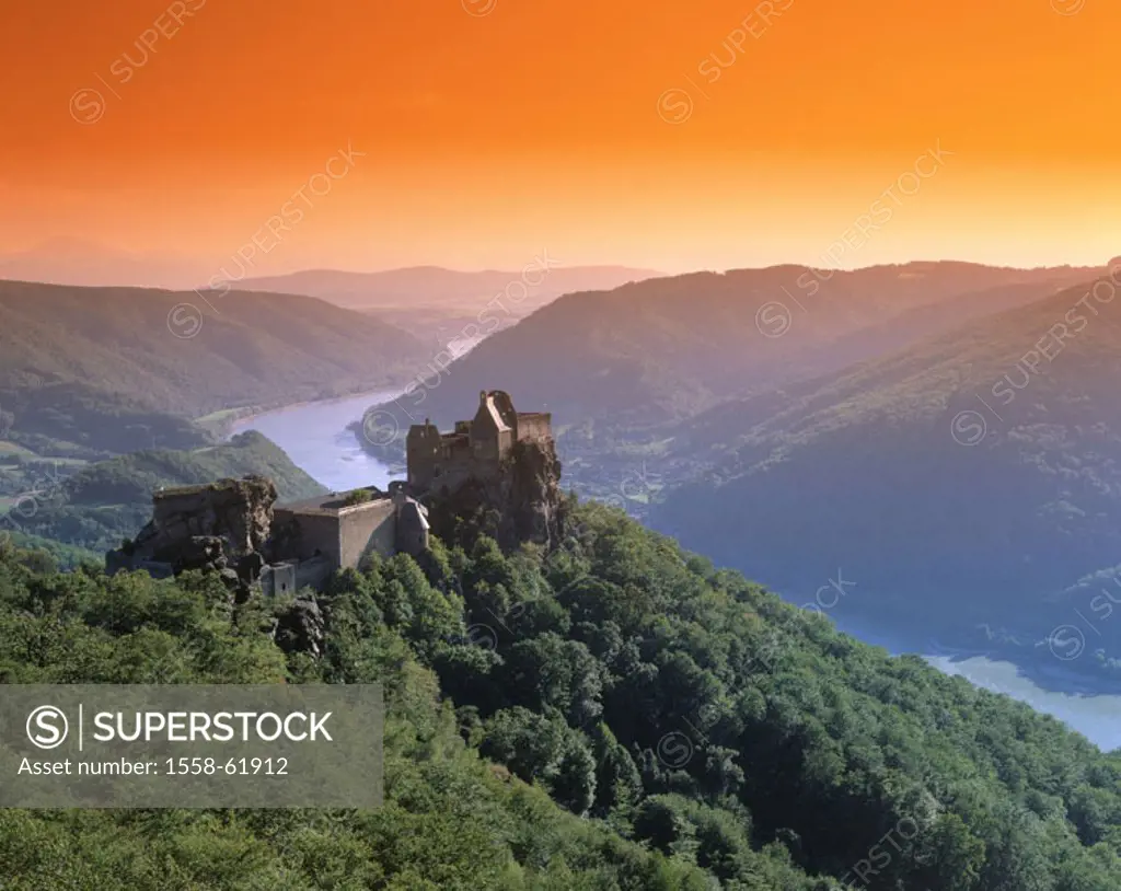 Austria, Wachau, Flusslandschaft,  Schönbühel, castle Aggstein, evening mood M Europe, low Austria, mountains, highland, landscape, Tallandschaft, r...