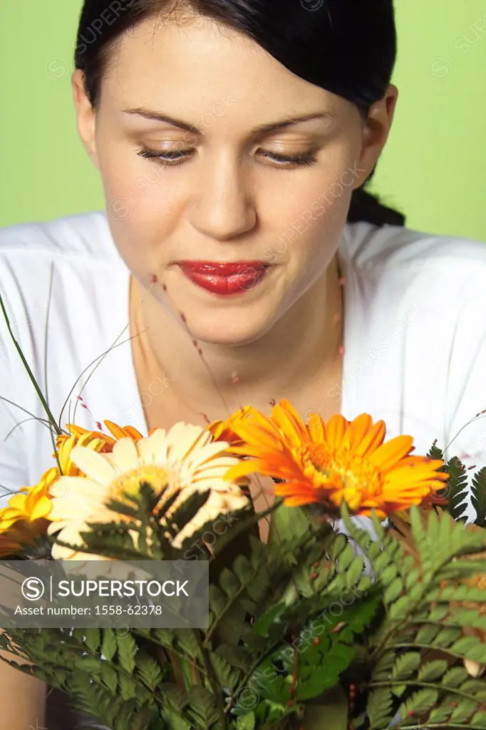 Woman, young, flower bouquet, smiling,  Portrait, truncated  Series, women portrait, 20-30 years, dark-haired, expression, kindly, occupation florist ...