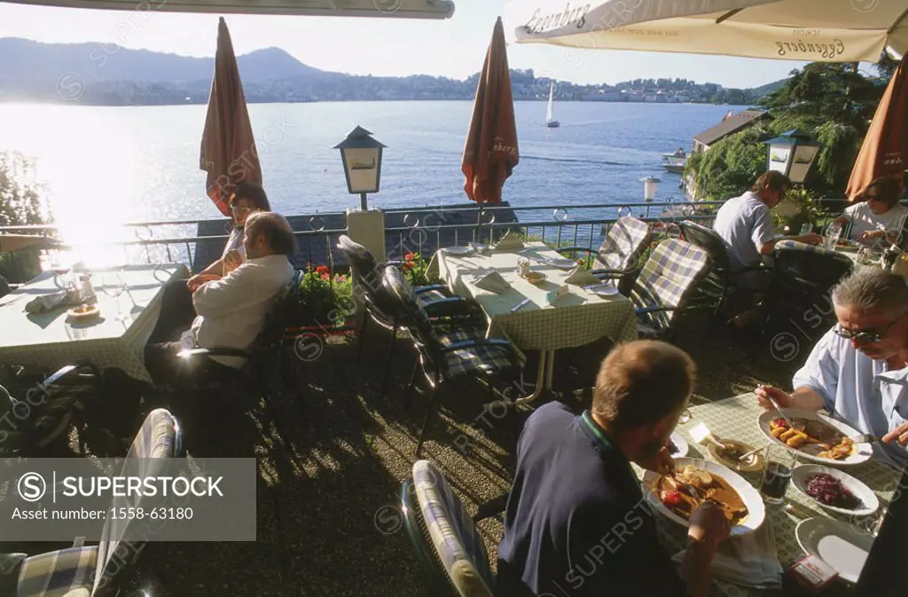 Austria, head Austria, Traunsee, Gmunden, restaurant, terrace, guests,  Europe, Central Europe, saline chamber property, landscape, sea, leisure time,...