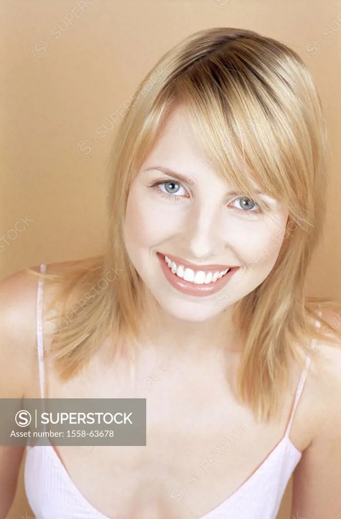 Woman, young, blond, smiling, high-looks,  Portrait  Series, from above, women portrait 21 years 20-30 years, long-haired, fringe, top, summery, Träge...