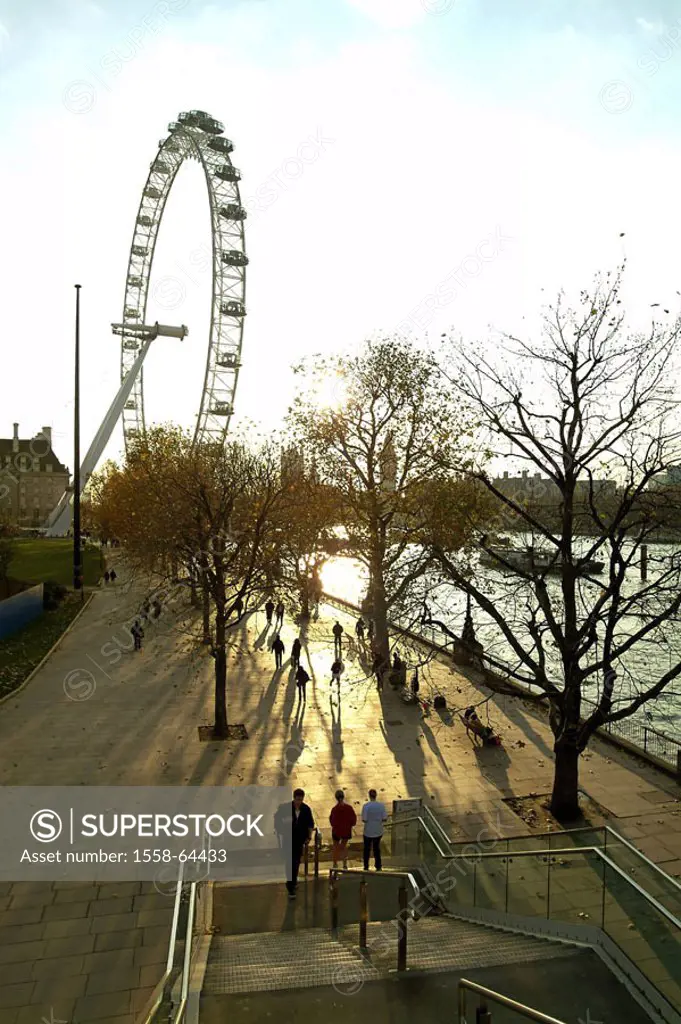 Great Britain, England, London,  London Eye, Thames shores, passer-bys,  Back light Europe, capital, millennium Wheel, giant wheel, river, Thames, sho...