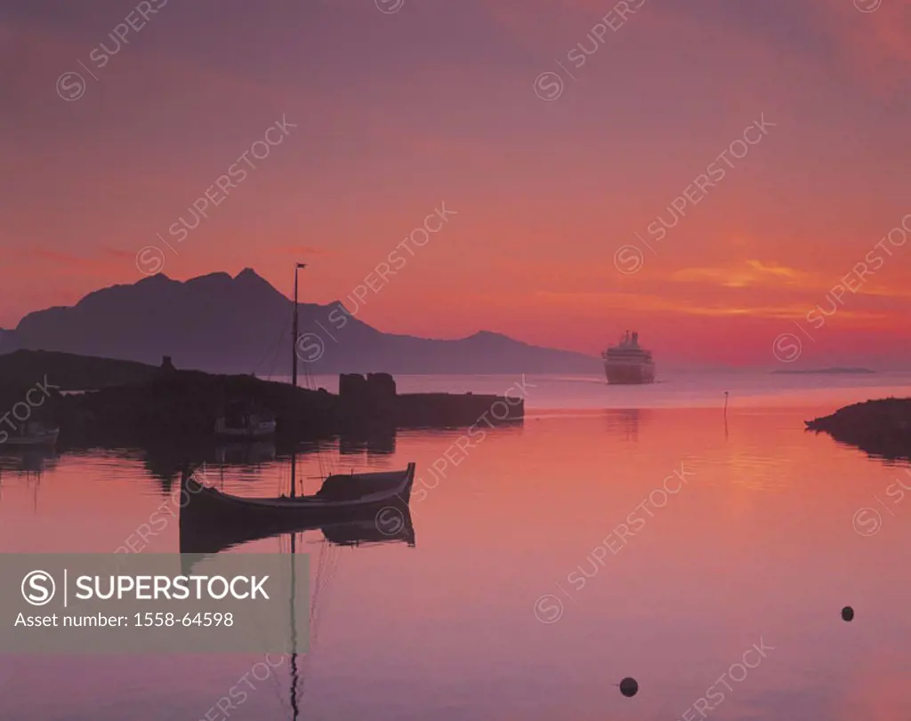 Norway, North country, Bodø, Hafenbucht,  Ferry, fisher boat, at midnight sun  Europe, Northern Europe, Scandinavia, North Norway, Bodö, port, harbor,...