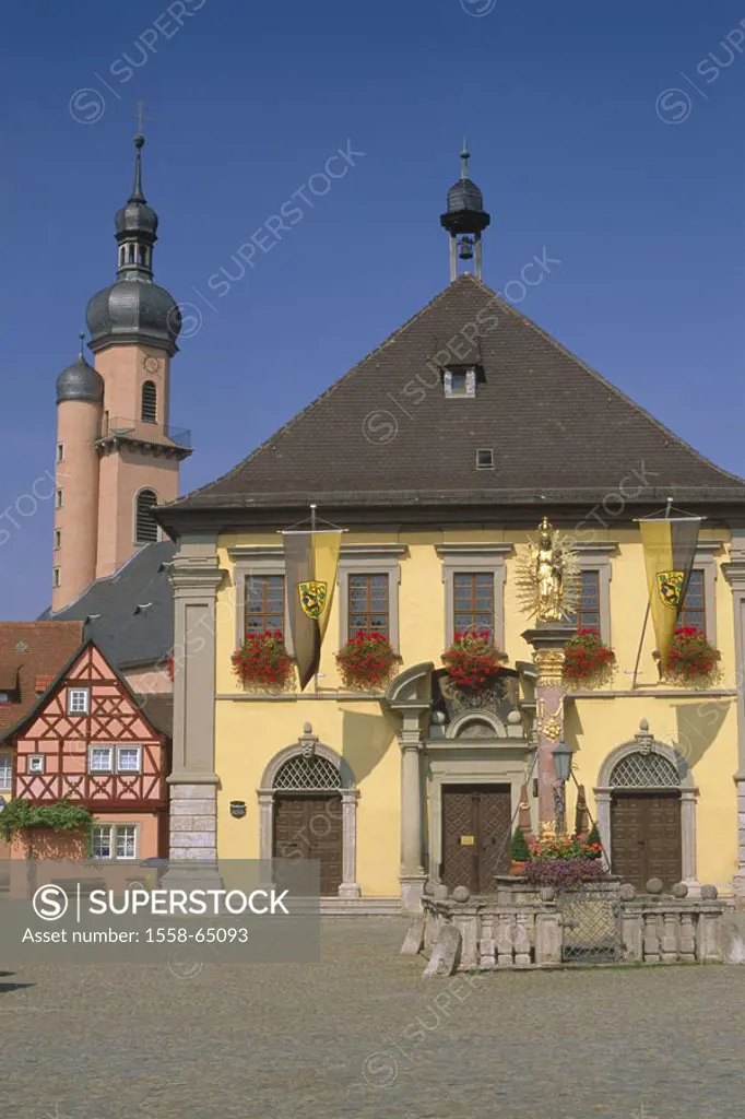 Germany, Bavaria, Lower Franconia, Eibelstadt, market place, town hall,  Marie column, steeple, summer, skyline, ´Madonna in the golden halo´, erects ...