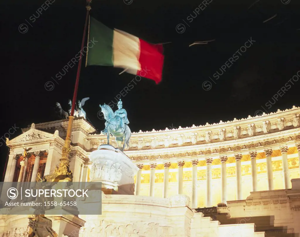 Italy, Rome, Monumento Nazionale a Vittorio Emanuele II, Nationalfahne,  Illumination, evening, Europe, Southern Europe, region Latium, capital, piazz...