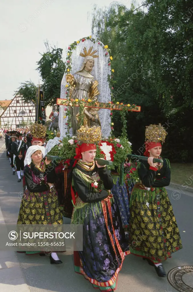 Germany, Bavaria, head franc, Effeltrich, drudgery body procession, Women, saint statue, carry, no mr, Fränkische Schweiz, church party, tradition, wo...