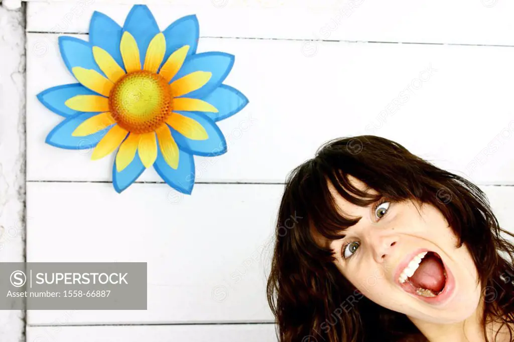 Woman, young, facial expression, scream, crazy,  spun, background wall,  Flower Series, youth, girls, teenagers, 20-30 years, dark-haired, displaces, ...