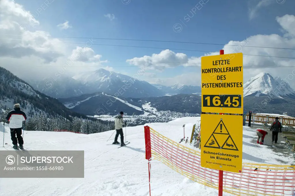 Austria, Tyrol, Seefeld, Skigebiet, Steed cottage, middle station, highland, Sign track service, winters, winter sport area, winter sport, leisure tim...
