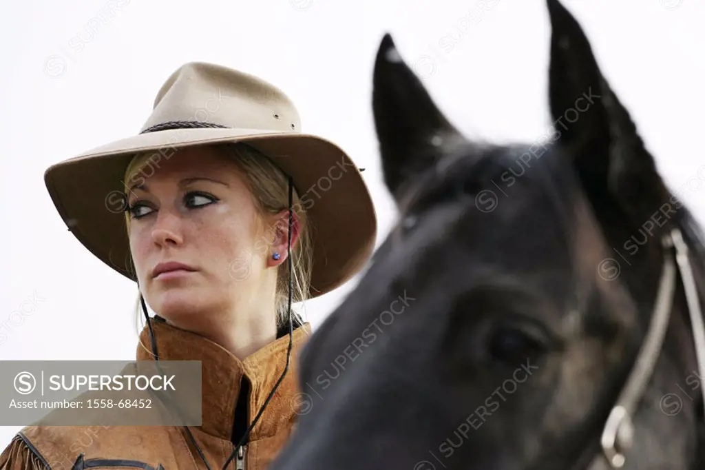Woman, horse, portrait, broached   Series, woman, young, 20-30 years, blond, cowboy hat, Cowgirl, gaze at the side, fringe jacket, leather jacket, lei...