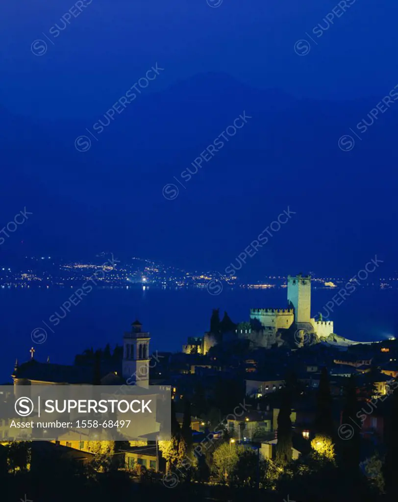 Italy, Venetien, Lake Garda, Malcesine,  skyline, illumination, evening  Europe, North Italy, Lago of di Garda, destination, tourist center, church, S...