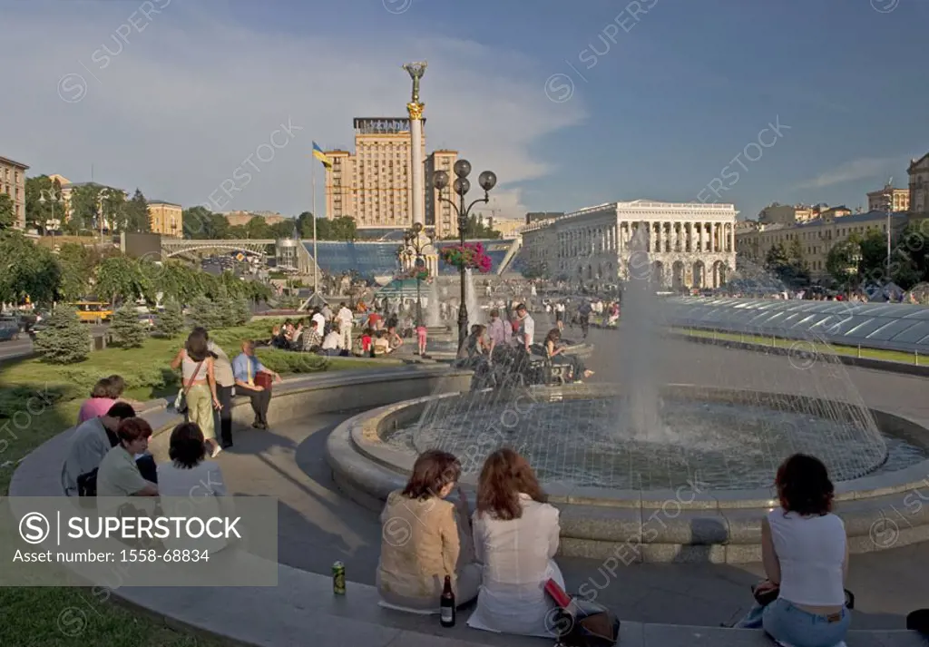 Ukraine, Kiev, independence place, Fountains, tourists, Europe, Eastern Europe, capital, sight, downtown, venue, place of the independence, May Dan Ne...