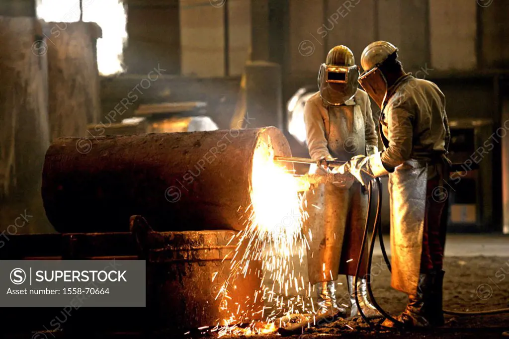 Steelworks, workers, crude block,  Brennschweißen, spark,  Heavy industry, industry, steel industry, metal industry, foundry work, occupation, work, m...