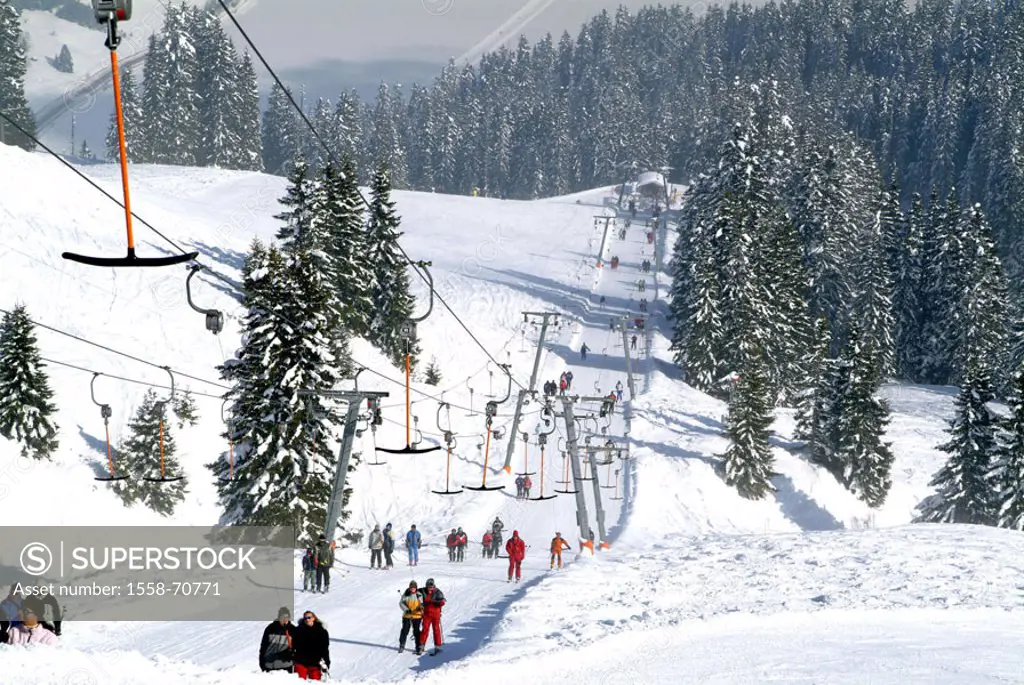 Austria, Tyrol, Tannheimer valley,  Neunerkopf, T-bar lift, skiers  Europe, Neunerköpfle, winter sport area, Skigebiet, ski lift, transportation, tran...