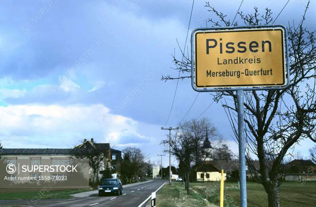 Germany, Saxony-Anhalt, pissing, Ortseingang, Ortsschild, autumn  skyline, traffic sign, sign, information,  Hint, place-name, concept, domicile, home...