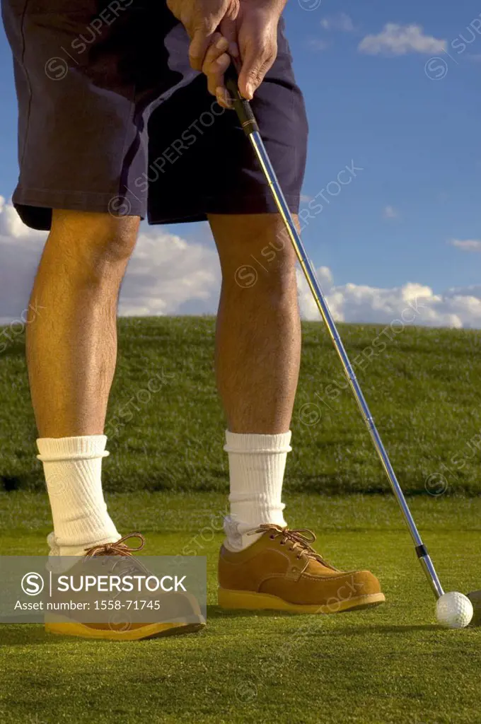 Golf course, golfers, detail, legs,,  Clubs, ball, reduction  Sport, lawn sport, man, golfers, athletes, golf clubs,,  aims, concentration, ball, golf...