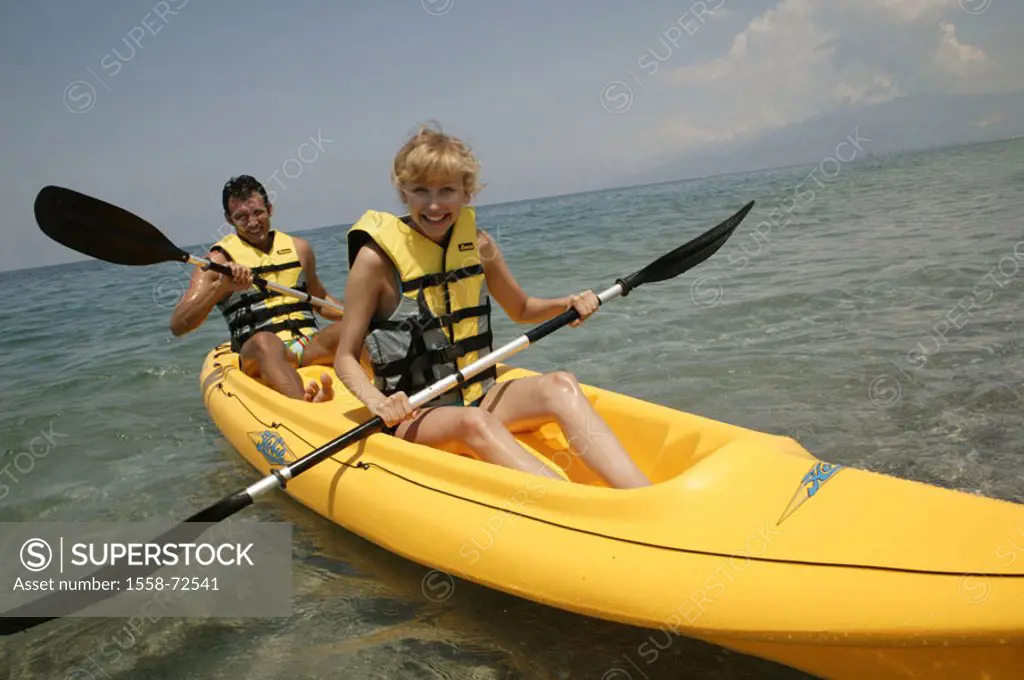 Sea, couple, canoe, happy   Series, partnership, 20-30 years, boat yellow, paddles,  Activity, laughing athletically, fun, enjoyments, together, happi...