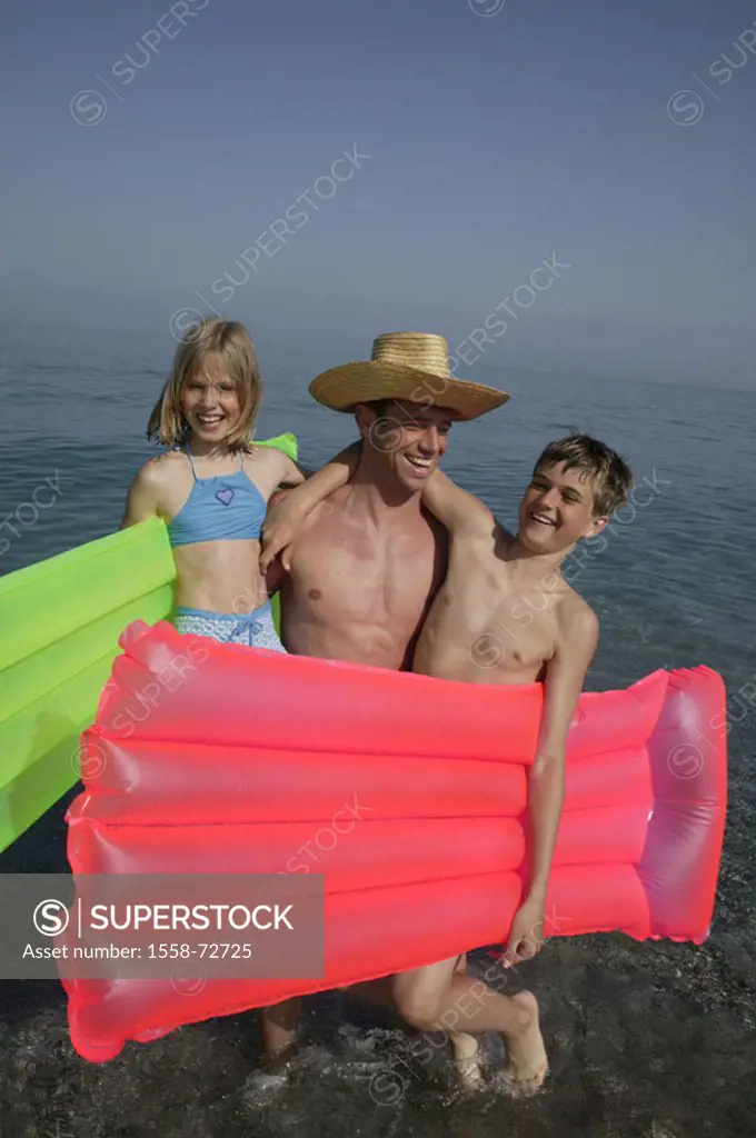 Sea, father, children, Badekleidung,  carries, clings cheerfully, air mattresses, cheerfully, happy Series, man, 30-40 years, single, boy, Son, 14 yea...