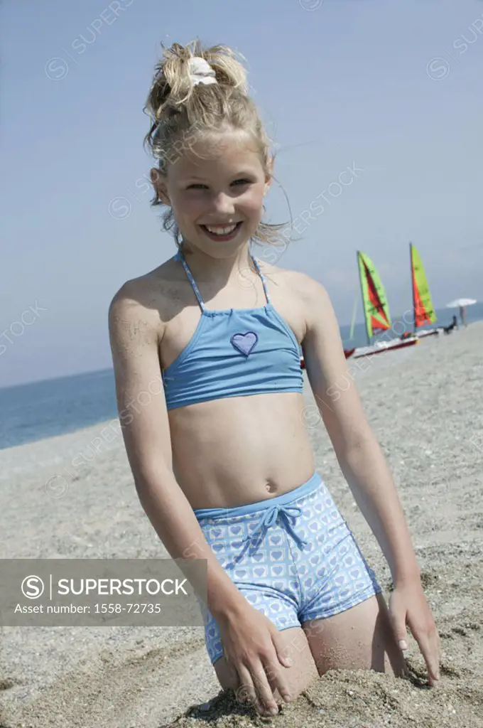 Beach, girls, bikini, legs, sand, buried, gaze camera, happy  Series, child, 9 years, blond, bath clothing, naturalness,  Feet, buries, covers, game, ...