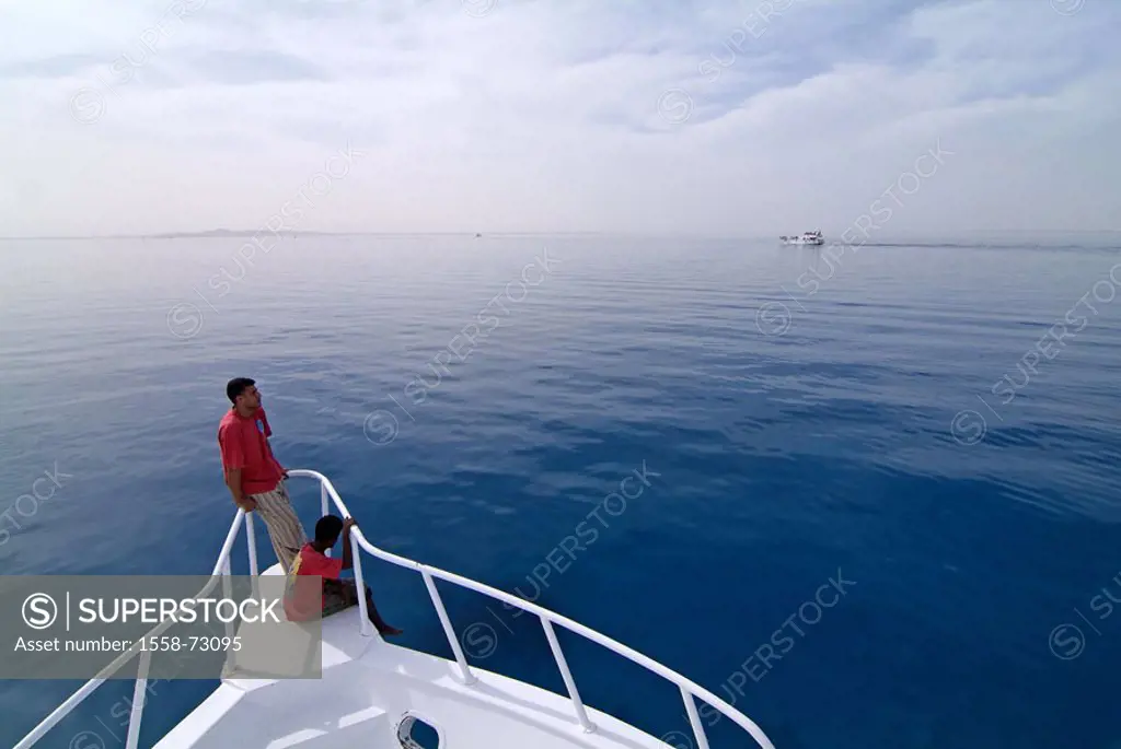 Egypt, Hurghada, red sea, pleasure boat, detail, bow, men,  Series, Africa, destination, ship, boat, boat trip, shipping, trip, tourists, outlook, hor...