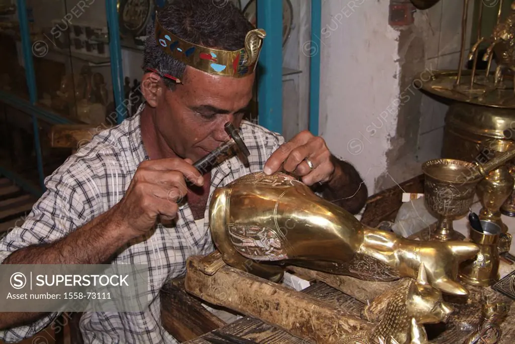 Egypt, Hurghada, Souk, silversmith, Sculpture, processes, portrait Africa, destination, resort, bazaar, sight, handicraft, craft, handicraft, metal, b...