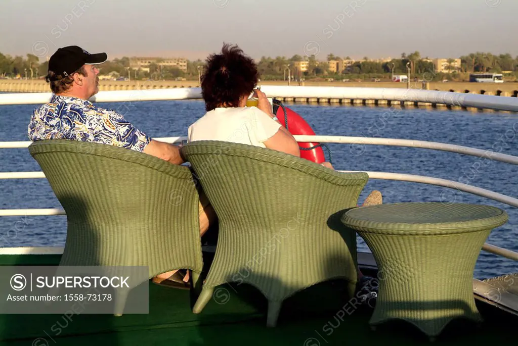 Egypt, Esna, river Nile, Kreuzfahrtschiff, Sundeck, basket chairs, couple, view from behind, Africa, head Egypt, destination, destination, ship, cruis...
