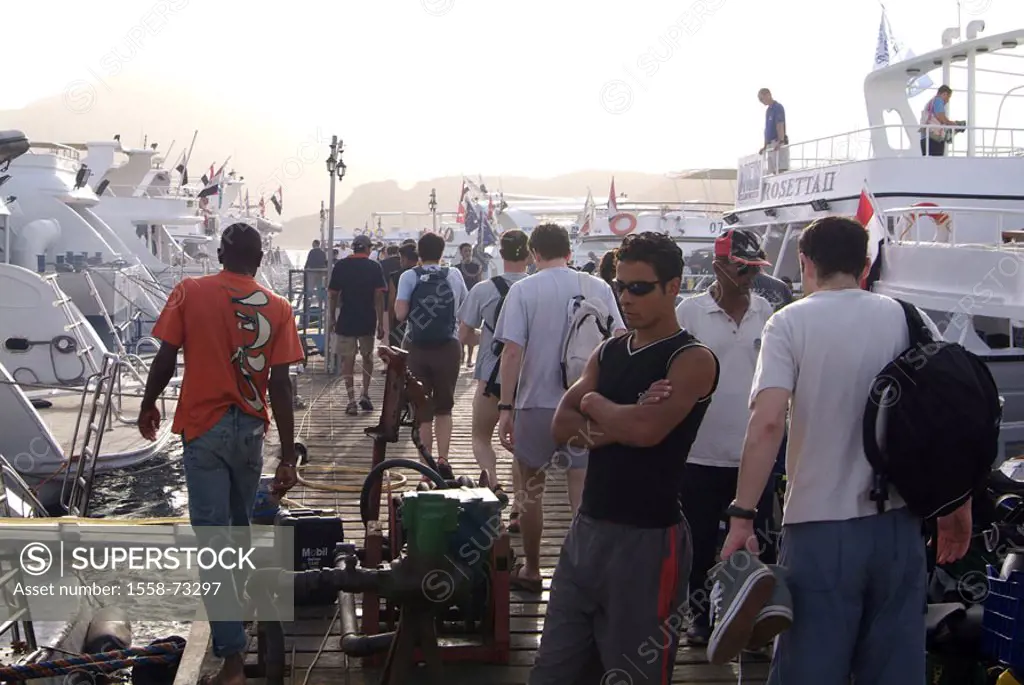 Egypt, Sinai peninsula, Sharm El Sheikh, Harbor, boats, men Sinai peninsula, destination, destination, Marina, landing place, motorboats, submersibles...