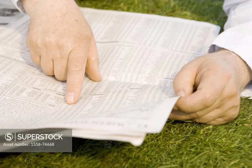 Man, meadow, newspaper, stock market prices, reading,  Detail, hands,   Series, leisure time, vacation, recuperation, relaxation, Auszeit, grass, read...