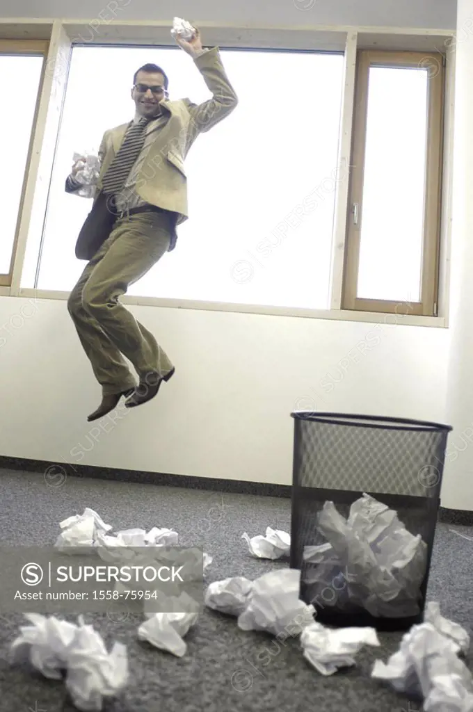Office, businessman, air jump,  Records, rumples, throws, warete paper basket  Employed, managers, jumps, whole bodies, fun, joy, jubilation, success,...