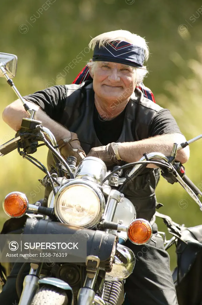 Senior, Motorradfahren, smiling, Detail  Series, 60-70 years, pensioners, man, white-haired, headband, motorcycle, motorcyclists, joy, cheerfully, liv...