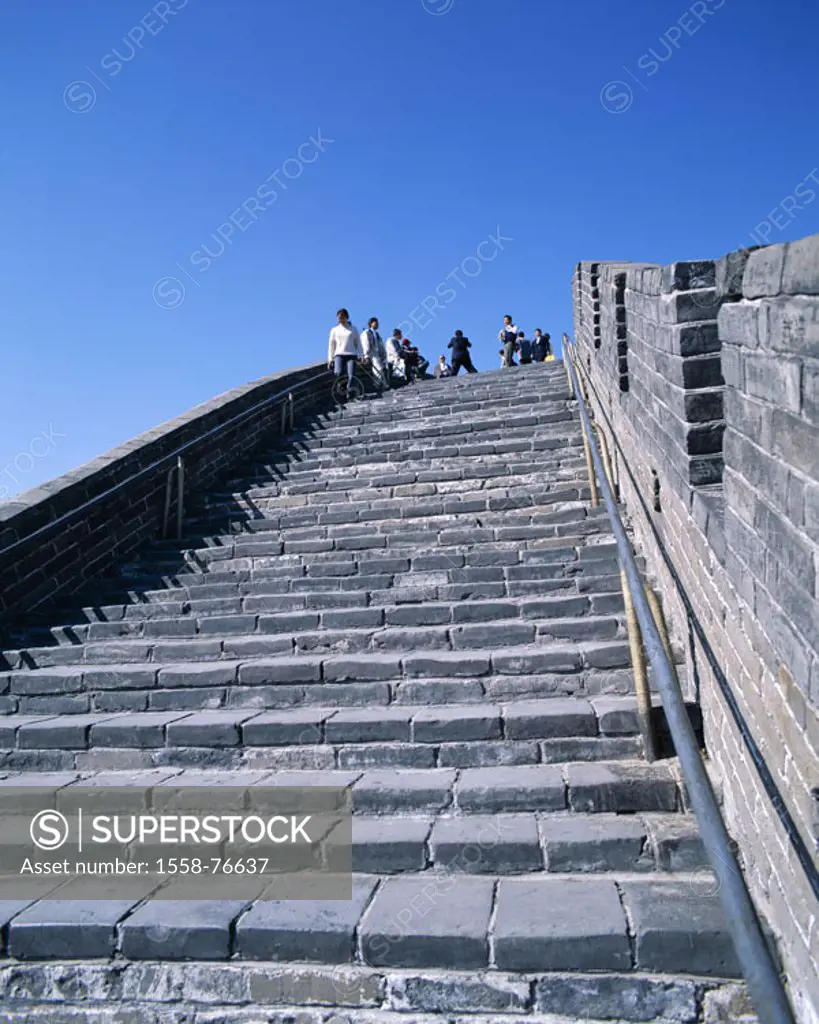 China, Mutianyu, Chinese wall,  Detail, tourists, from below  Asia, close to Peking, highland, mountains big wall Great embankment Ming-Dynastie 14-17...
