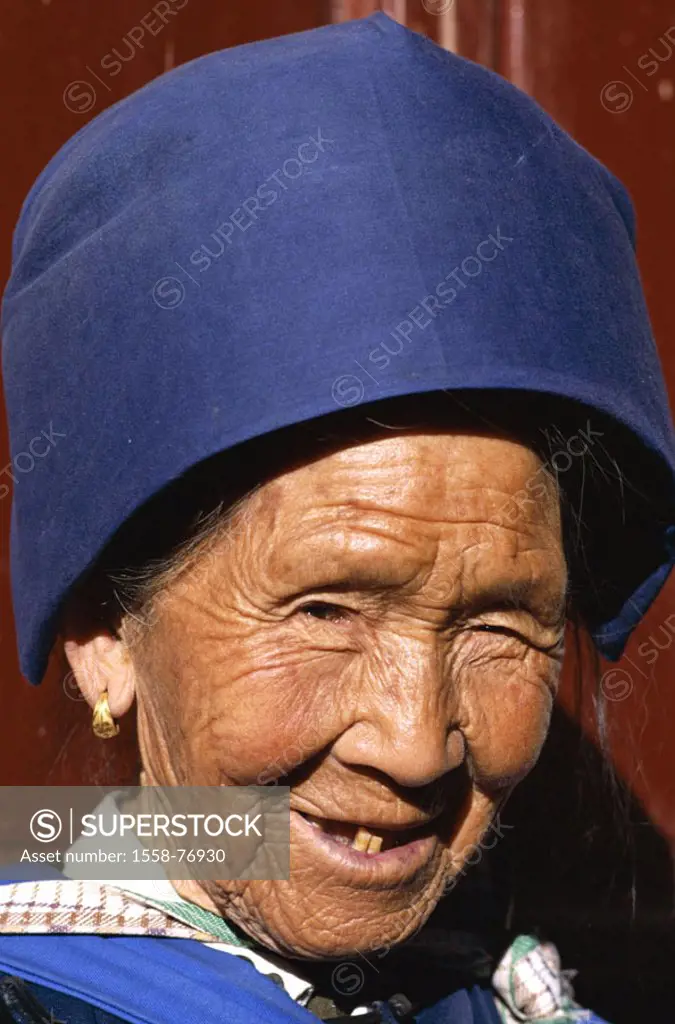 China, province Yunnan, Dali, Naxi-Stamm, Senior, headgear, portrait  Asia, Eastern Asia, people trunk, Naxi-Volk, Naxi-Frau, woman, Native, Chinese, ...
