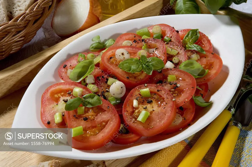 Peel, tomato salad,   Food, food, supplement, appetizer, plates, tomatoes, tomato disks, cut onion rings, basil basil abandoned, summer salad summery ...