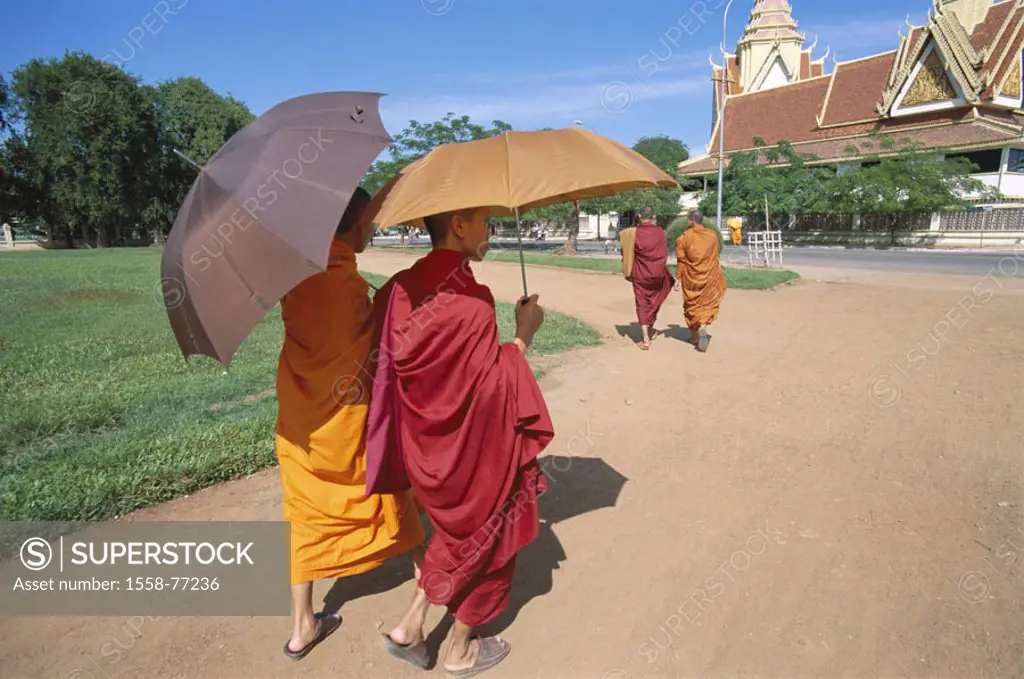 Cambodia, Phnom Penh, temple installation, Way, monks, parasols, movement, Asia, southeast Asia, men, cowls orange, red, Umbrellas, sun protection, go...