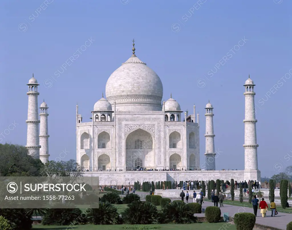 India, Agra, Taj Mahal, park, Tourists  Asia, South Asia, North India, Uttar Pradesh, mausoleum, approximately 1648, onion dome, 58 m high, minarets, ...