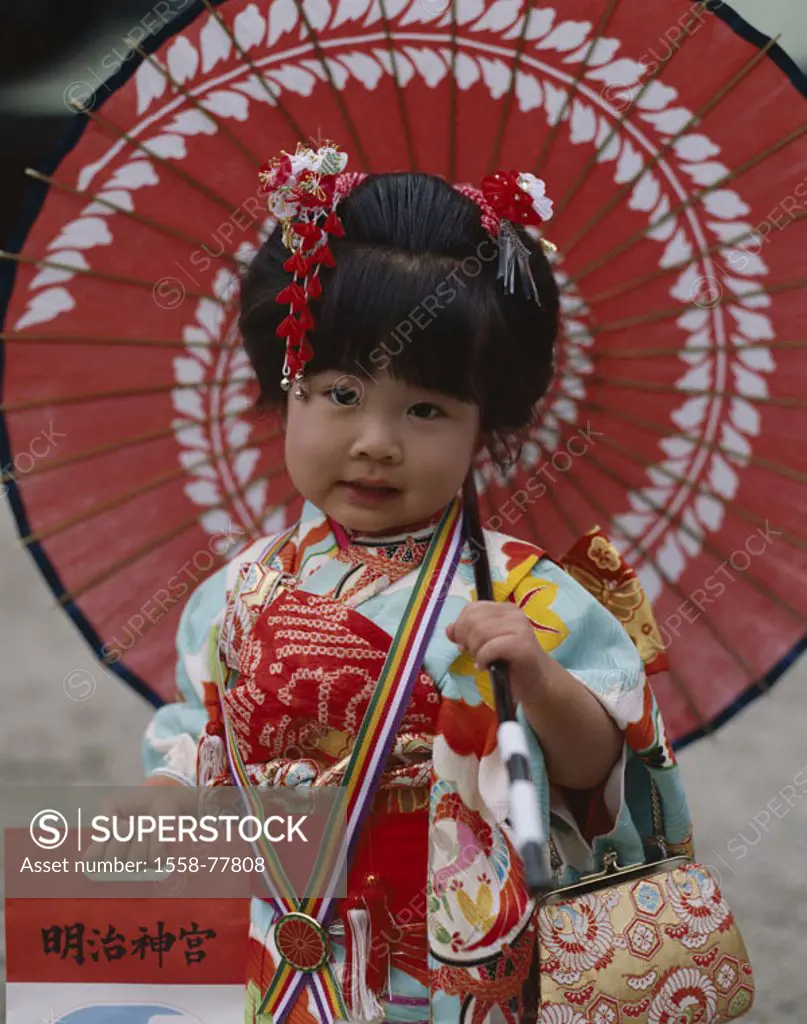 Japan, island Honshu, Tokyo,  Seven five three child, girls, Kimono, paper umbrella, Halbporträt Asia, 15. November, party, Shi-chi-go-san Matsuri, Fe...