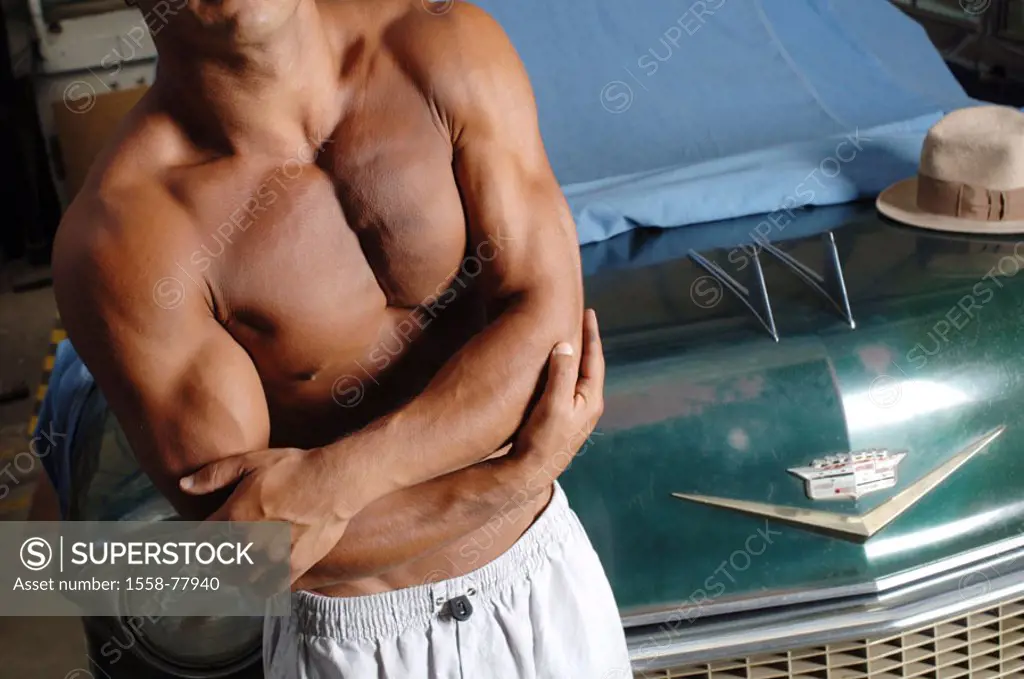 Garage, old-timers, Cadillac, man,  Upper bodies freely, detail  Series, 20-30 years, dark-skinned, southern, muscular, poor, durchtrainiert, crossed ...