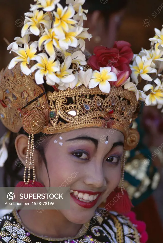 Indonesia, Bali, Legong-Tänzerin,  smiling, portrait   Little one Sundainseln, island, woman, Balinesin, dancer, folklore clothing, folklore, traditio...